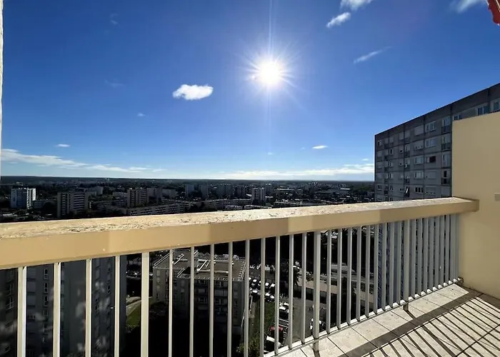 Duplex : Dernier Etage Avec Balcon