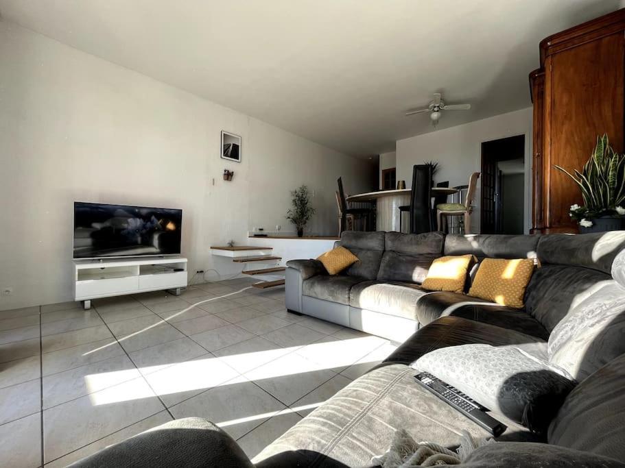 Apartment Duplex : Dernier Etage Avec Balcon