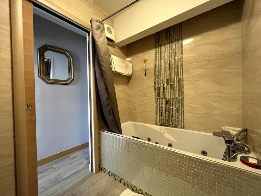 Duplex : Dernier Etage Avec Balcon Le Mee-sur-Seine